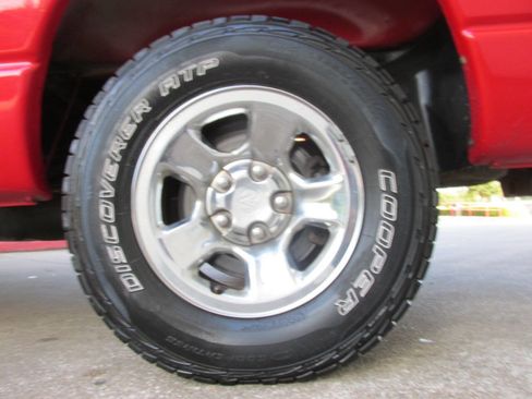 Used 2008 Dodge Ram 1500 Truck ST image 26