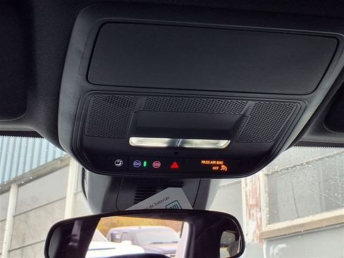 New 2026 Chevrolet Equinox LT image 12