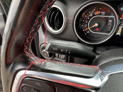 Used 2020 Jeep Wrangler Unlimited Rubicon w/ Quick Order Package 28Y Recon AWD/4WD image 21