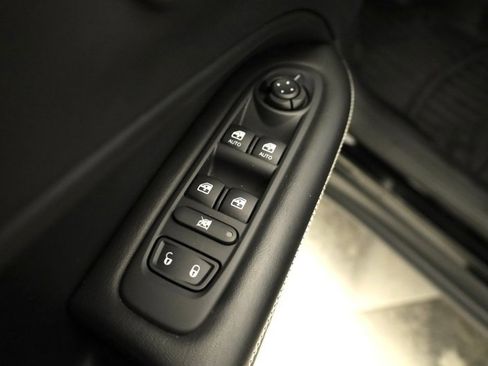 Used 2021 Jeep Compass 80th Special Edition w/ Sun and Sound Group image 10