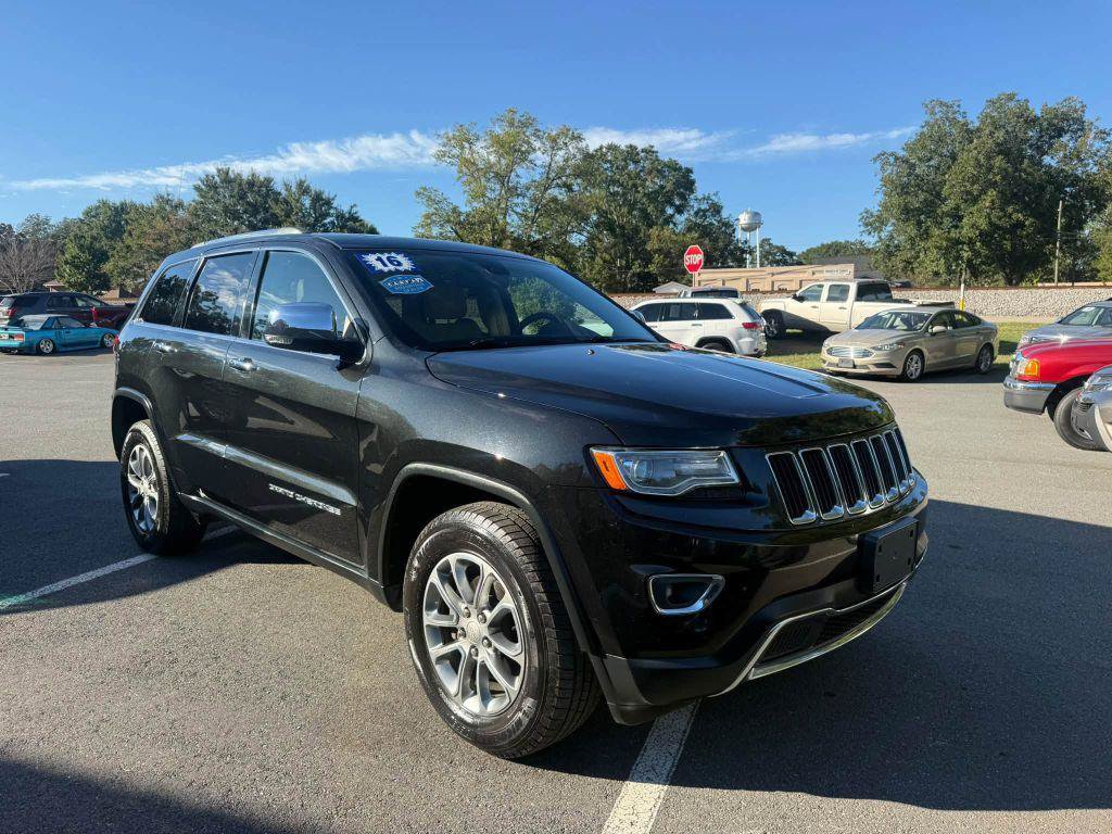 Used 2016 Jeep Grand Cherokee Limited w/ Luxury Group II AWD/4WD image 3