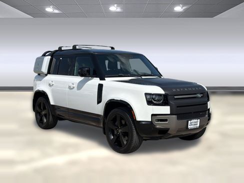 Used 2022 Land Rover Defender 110 X-Dynamic SE AWD/4WD image 7