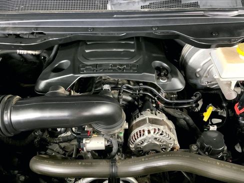 Used 2020 RAM 1500 Laramie w/ Sport Appearance Package AWD/4WD image 10