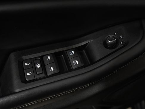Used 2025 Jeep Grand Cherokee L Laredo AWD/4WD image 20