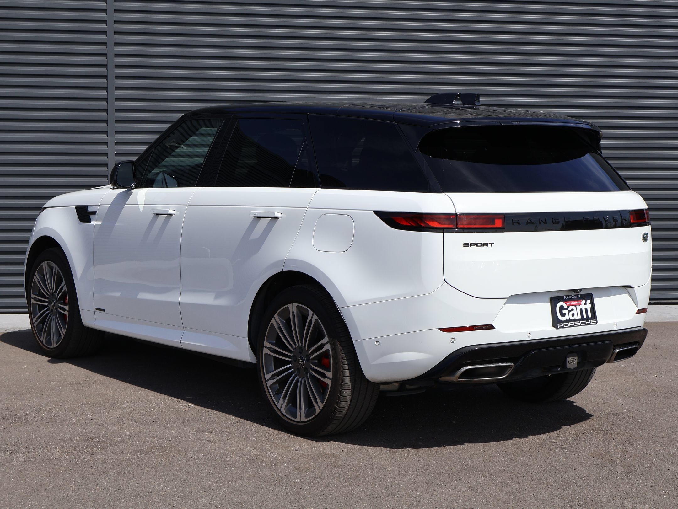 Used 2023 Land Rover Range Rover Sport Autobiography AWD/4WD image 3