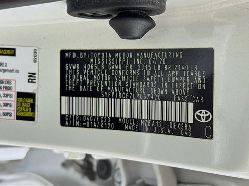 Used 2020 Toyota Corolla SE w/ SE Premium Package FWD image 38