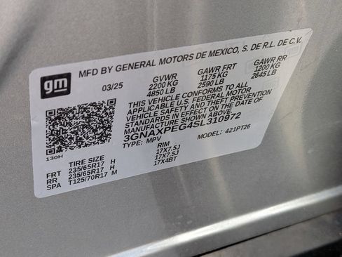 Used 2025 Chevrolet Equinox LT AWD/4WD image 32