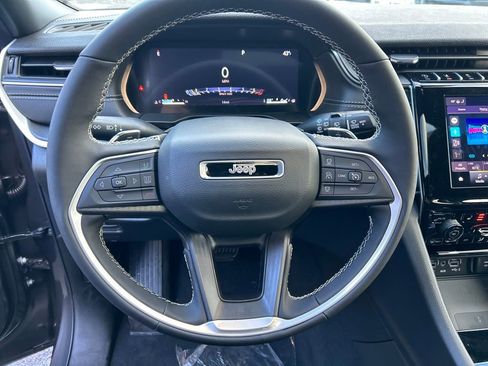 New 2025 Jeep Grand Cherokee L Laredo w/ Luxury Tech Group I AWD/4WD image 16