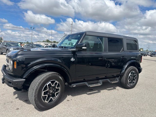 Used 2024 Ford Bronco Outer Banks AWD/4WD image 32