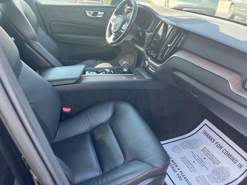 Used 2023 Volvo XC60 B5 Plus AWD/4WD image 30