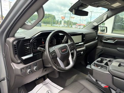 Used 2024 GMC Sierra 1500 Elevation AWD/4WD image 4