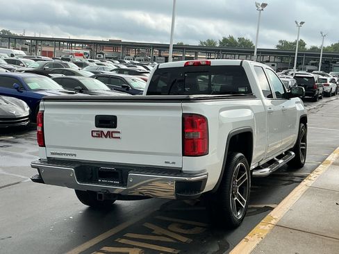 Used 2017 GMC Sierra 1500 SLE w/ SLE Value Package AWD/4WD image 8
