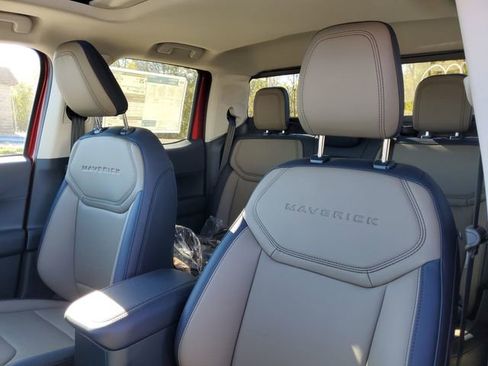 New 2025 Ford Maverick Lariat w/ 4K Tow Package image 15