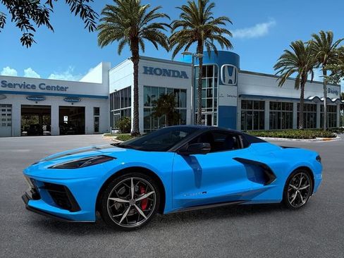 Used 2023 Chevrolet Corvette Stingray Premium Conv w/ Z51 Performance Package RWD image 4