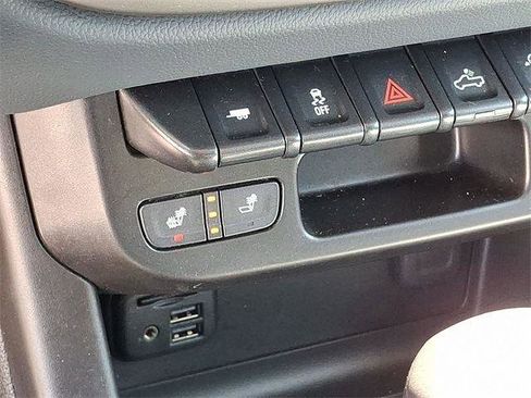 Used 2022 Chevrolet Colorado Z71 image 18