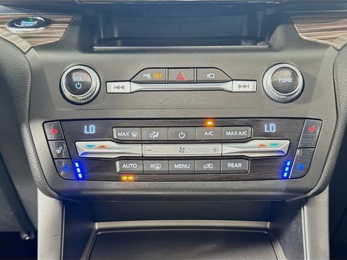 Used 2020 Ford Explorer Limited w/ Class III Trailer Tow Package image 17