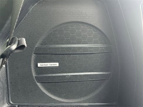 Used 2019 Subaru Ascent Limited image 22