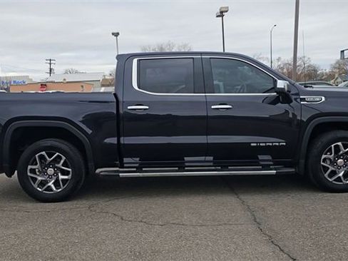 Used 2023 GMC Sierra 1500 SLT w/ SLT Premium Package image 9
