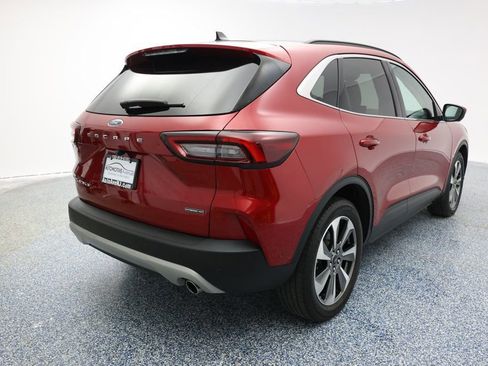 Used 2023 Ford Escape Platinum w/ Premium Technology Package image 3