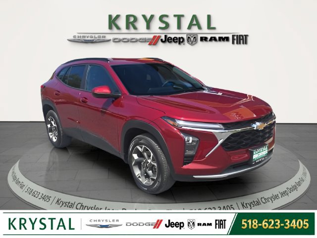 Used 2025 Chevrolet Trax LT w/ LT Convenience Package FWD image 1