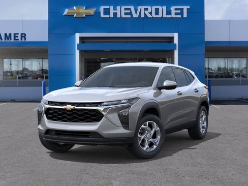 New 2026 Chevrolet Trax LS w/ LS Convenience Package FWD image 30