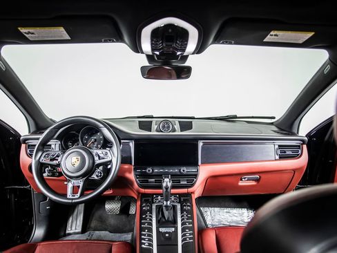 Used 2021 Porsche Macan GTS AWD/4WD image 21