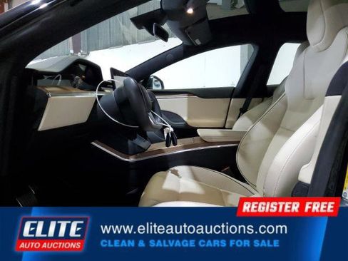 Used 2021 Tesla Model S Plaid image 13