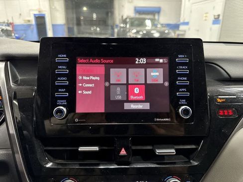 Used 2023 Toyota Camry SE image 19