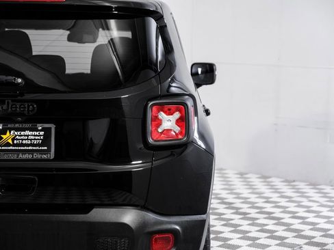 Used 2023 Jeep Renegade Altitude w/ Sun/Sound Group AWD/4WD image 50