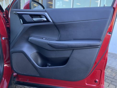 Used 2023 Mitsubishi Outlander SE Black Edition image 34