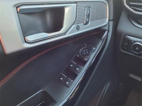 Used 2024 Ford Explorer ST-Line w/ Class IV Trailer Tow Package image 28