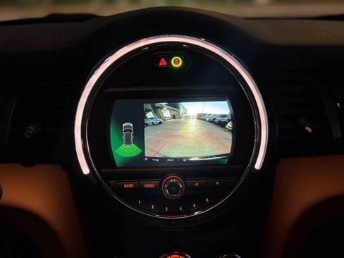 Used 2021 MINI Cooper 2-Door Hardtop w/ Signature Upholstery Package image 36