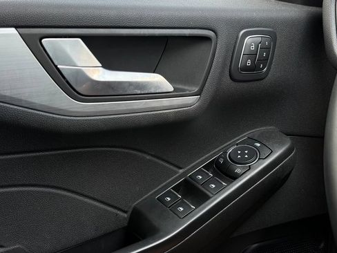 Used 2023 Ford Escape Platinum AWD/4WD image 19