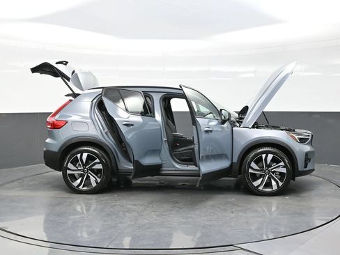 Used 2023 Volvo XC40 B5 Ultimate w/ Protection Package Premier AWD/4WD image 49
