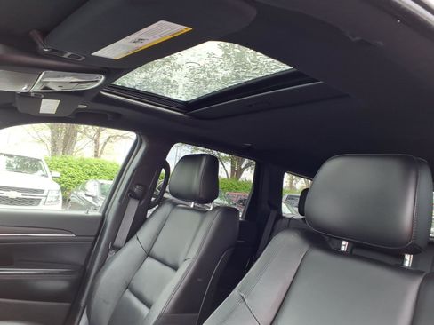 Used 2022 Jeep Grand Cherokee Limited image 27