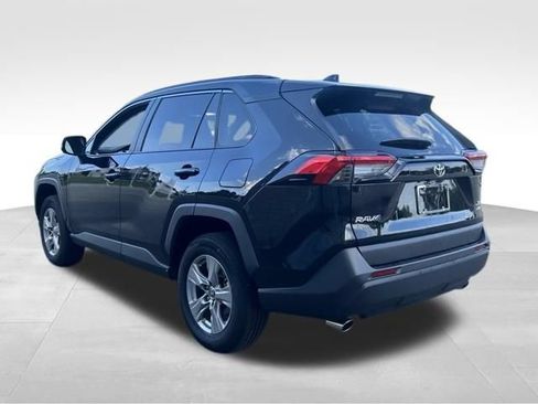 Used 2025 Toyota RAV4 XLE AWD/4WD image 3
