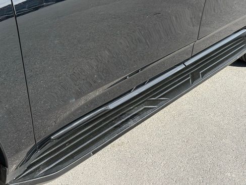 Used 2023 Cadillac Escalade ESV Sport image 19