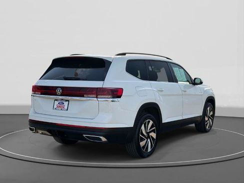 Used 2025 Volkswagen Atlas SE FWD image 5