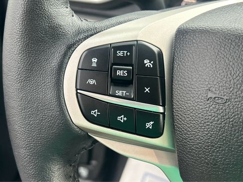 Used 2023 Ford Explorer XLT w/ Equipment Group 202A image 26