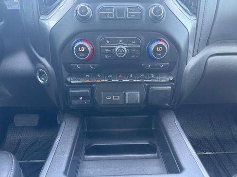 Used 2019 Chevrolet Silverado 1500 LT Trail Boss AWD/4WD image 13