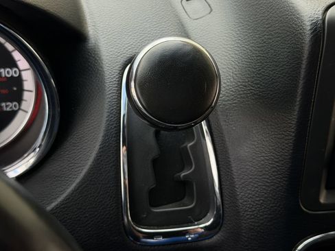 Used 2020 Dodge Grand Caravan GT FWD image 19