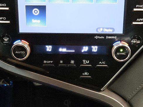 Used 2018 Toyota Camry XLE w/ Protection Package (Q2) image 25