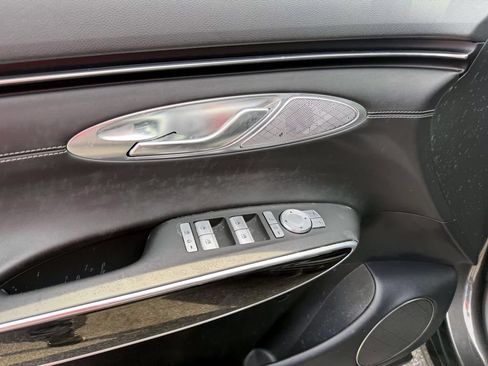 Certified 2025 Genesis GV70 2.5T AWD/4WD image 19