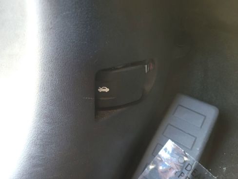 Used 2012 Jeep Patriot Latitude w/ Altitude Pkg image 29