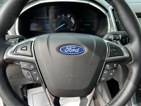 Used 2020 Ford Edge Titanium w/ Class II Trailer Tow Package AWD/4WD image 17