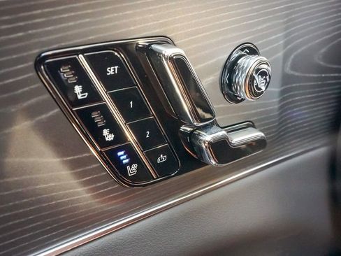 Used 2025 Cadillac Lyriq Sport image 19