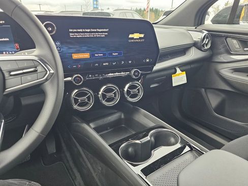 New 2026 Chevrolet Blazer EV LT image 18