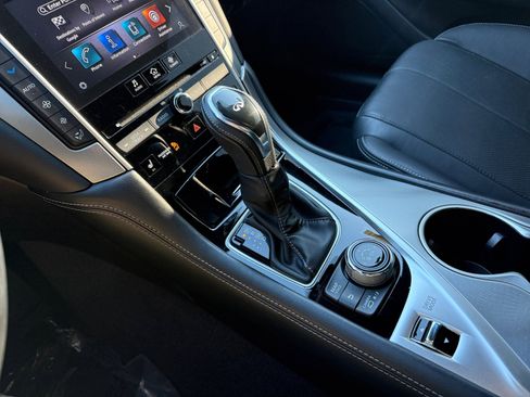 Used 2021 INFINITI Q60 3.0t Luxe w/ Essential Package image 13