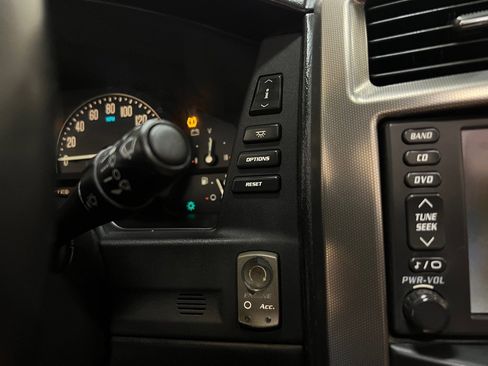 Used 2008 Cadillac XLR RWD image 32