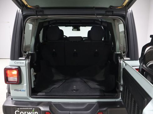 Used 2024 Jeep Wrangler Unlimited w/ Convenience Group image 19